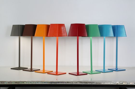 Lampes de bureau à LED à capteur tactile avec luminosité réglable AC100-240V DC 5V/1A